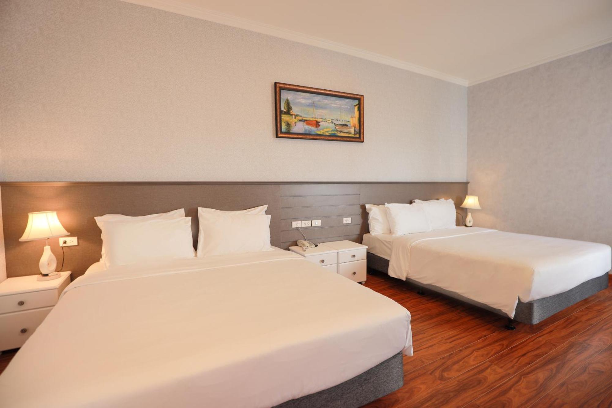 โฮเทล ดูลิส Hotel ดาลัด ภายนอก รูปภาพ